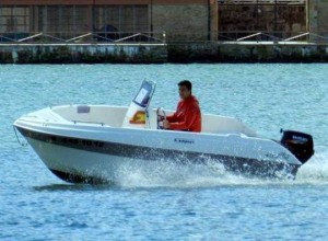 Alquilar una Compass 400 GT