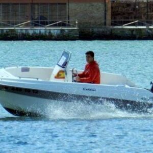 Alquilar una Compass 400 GT