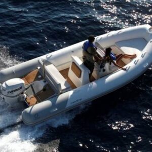 Alquilar una Zodiac 580