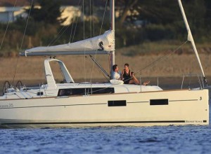 Alquilar un Oceanis 35