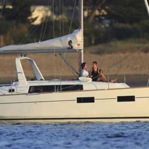 Alquilar un Oceanis 35