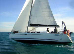 Alquilar un velero Dufour 40