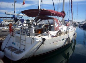 Alquilar un Oceanis 423