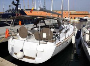 Alquilar un Sun Odyssey 509