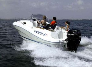 Alquilar una Quicksilver 635