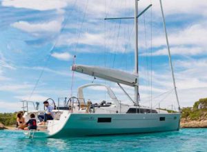 Alquilar un Oceanis 411